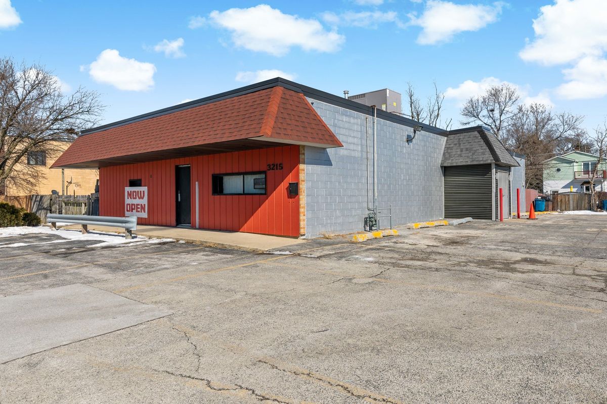 3215 Union Avenue, Steger, IL 60475