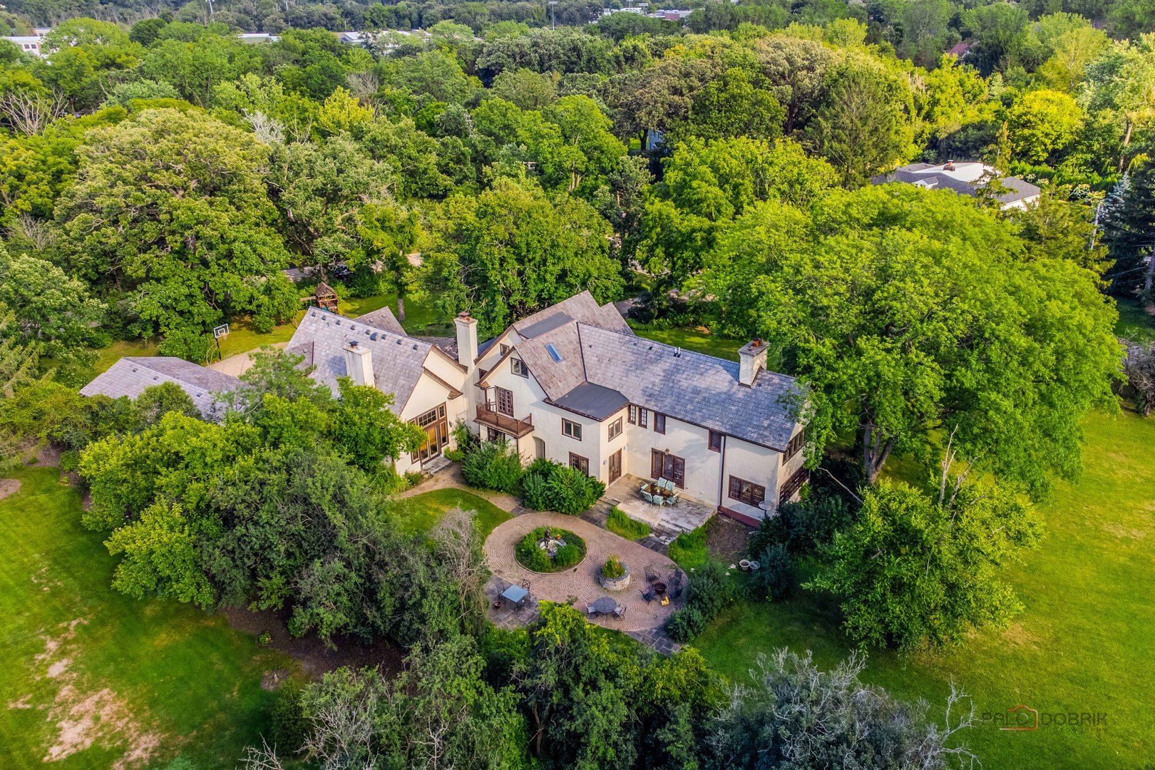 1380 Valley Road — Bannockburn, IL 60015