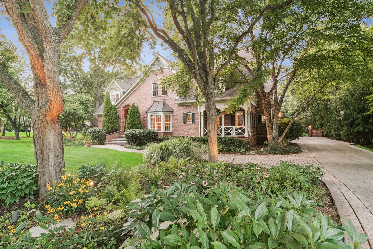 454 Oxford Road, North Barrington, IL 60010