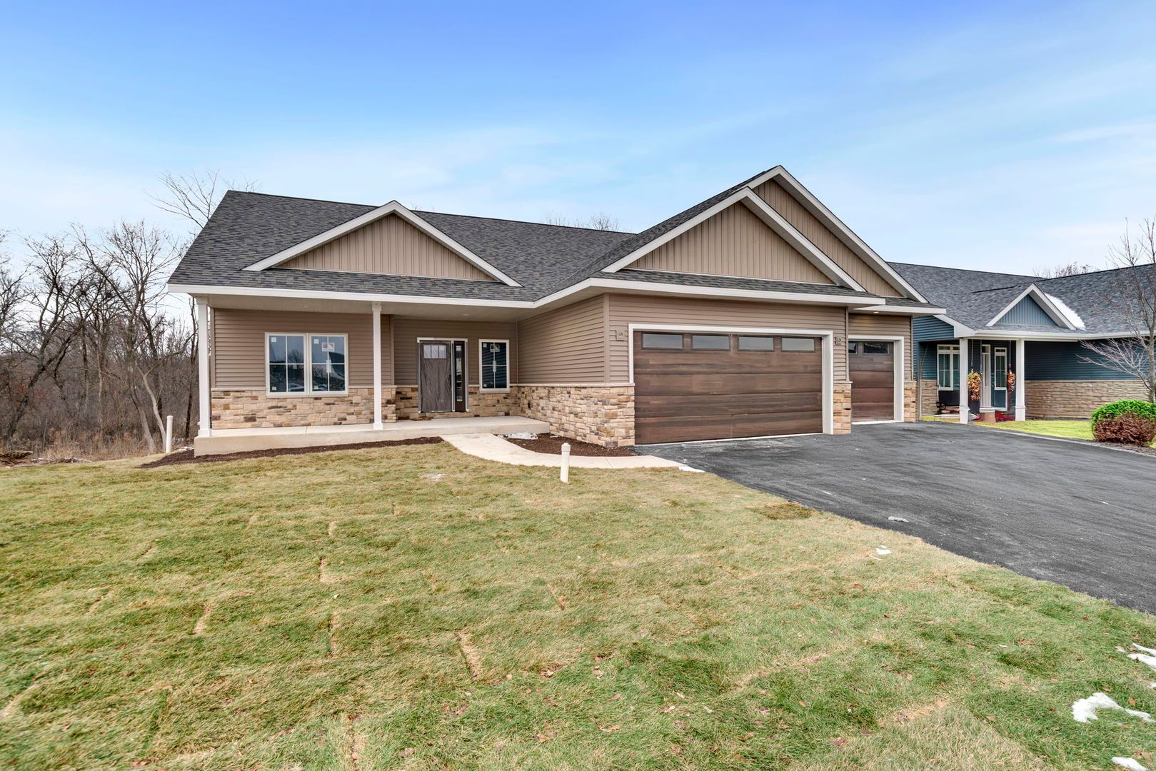 4137 Waters Edge Drive — Belvidere, IL 61008