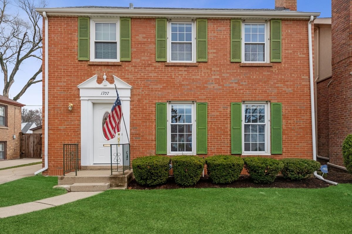 1707 77th Court, Elmwood Park, IL 60707