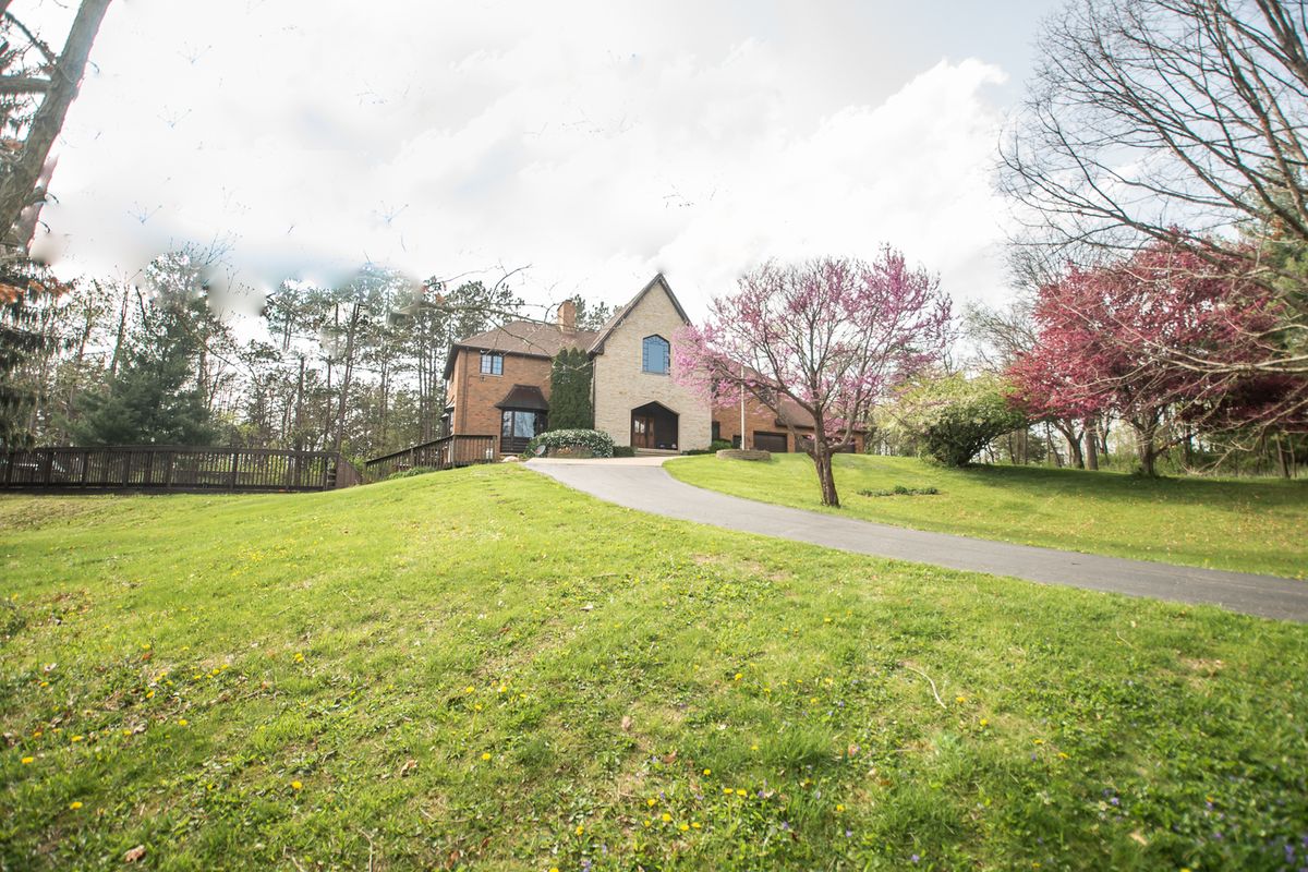 1131 Fourth Avenue, Dixon, IL 61021