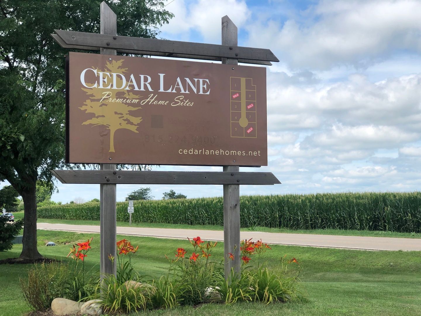 1885 Cedar Lane — Peru, IL 61354