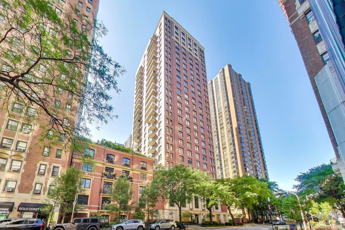 1122 Dearborn Street, Chicago, IL 60610