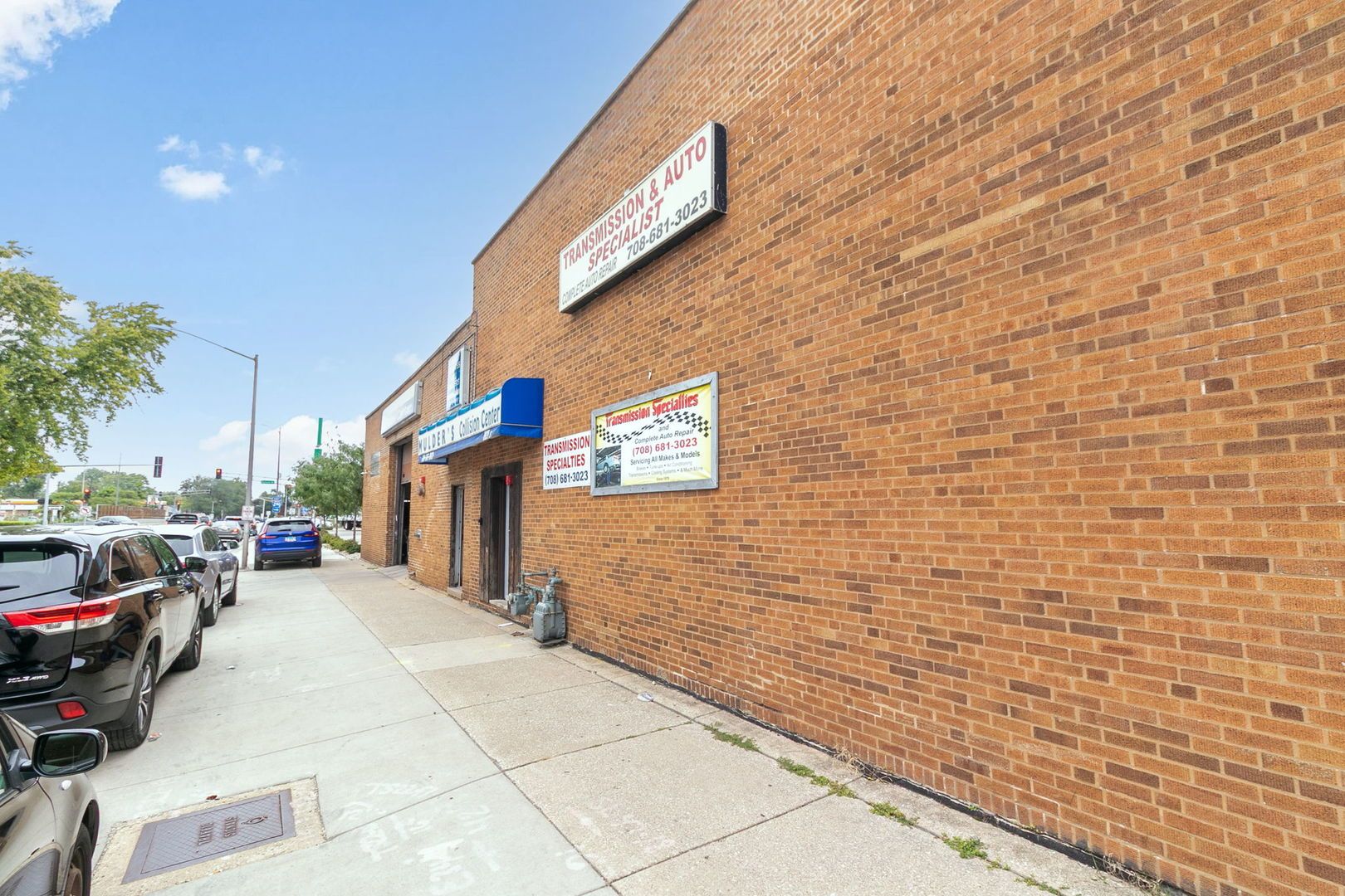 1825 S 17th Avenue — Broadview, IL 60155