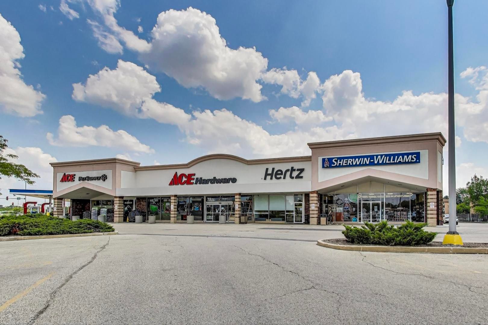 675 W Golf Road — Hoffman Estates, IL 60169