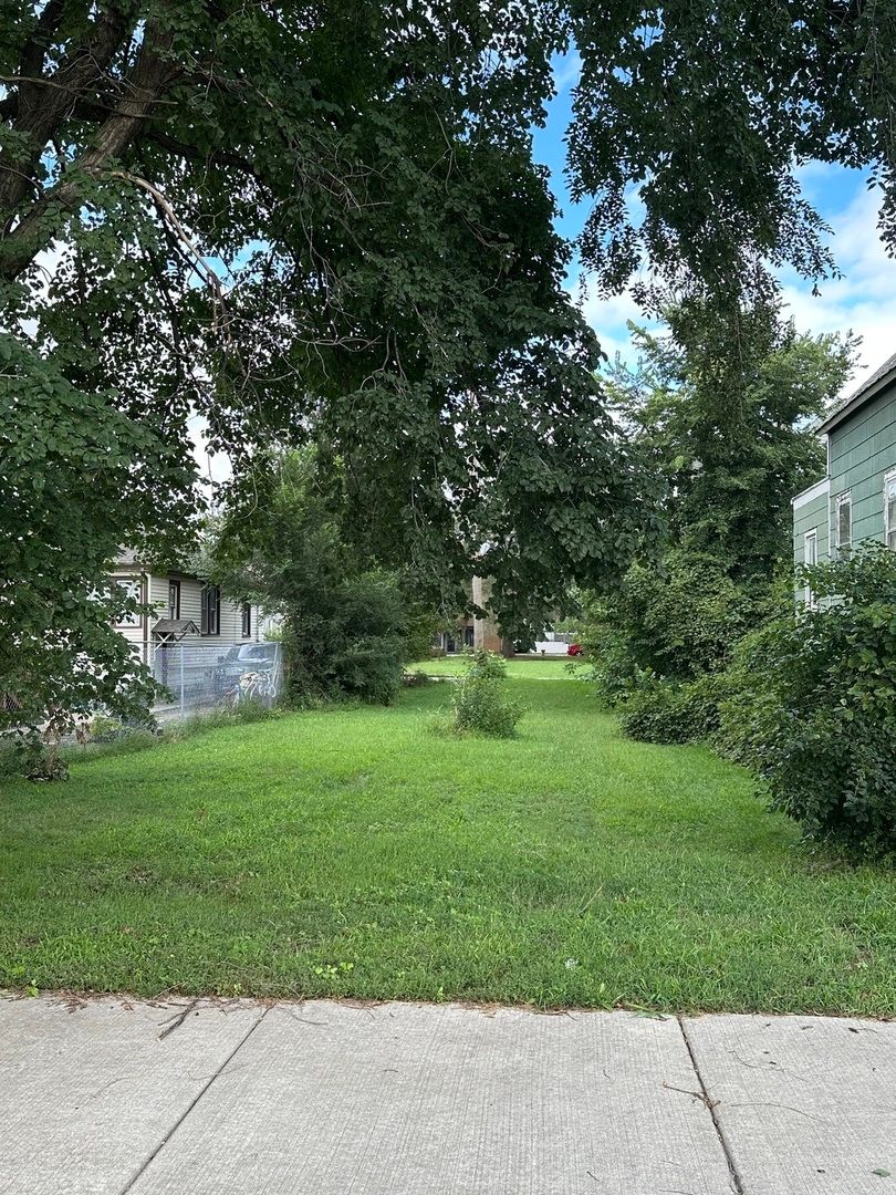 13431 Houston Avenue, Chicago, IL 60633