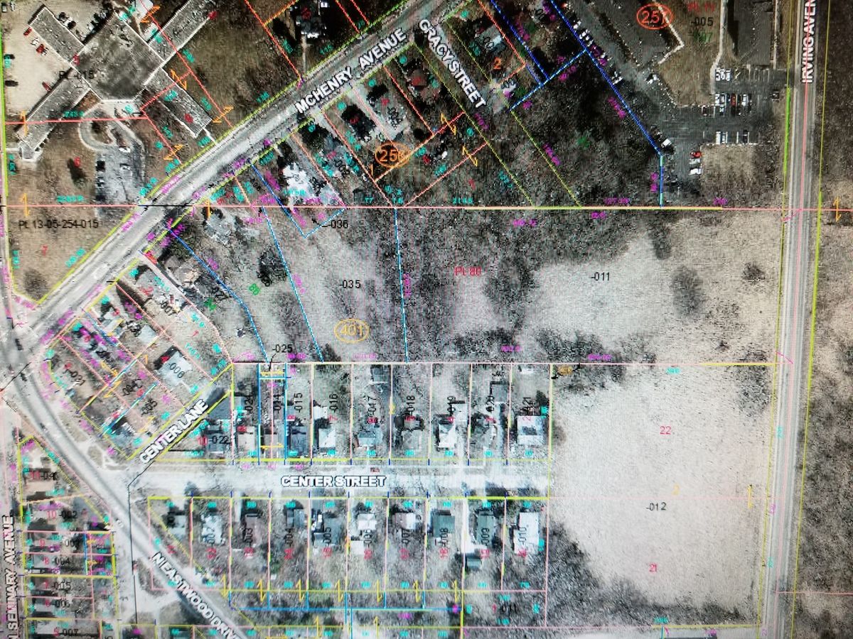 338 Mchenry Avenue, Woodstock, IL 60098