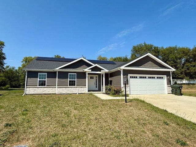 709 Abbey Road — Urbana, IL 61802
