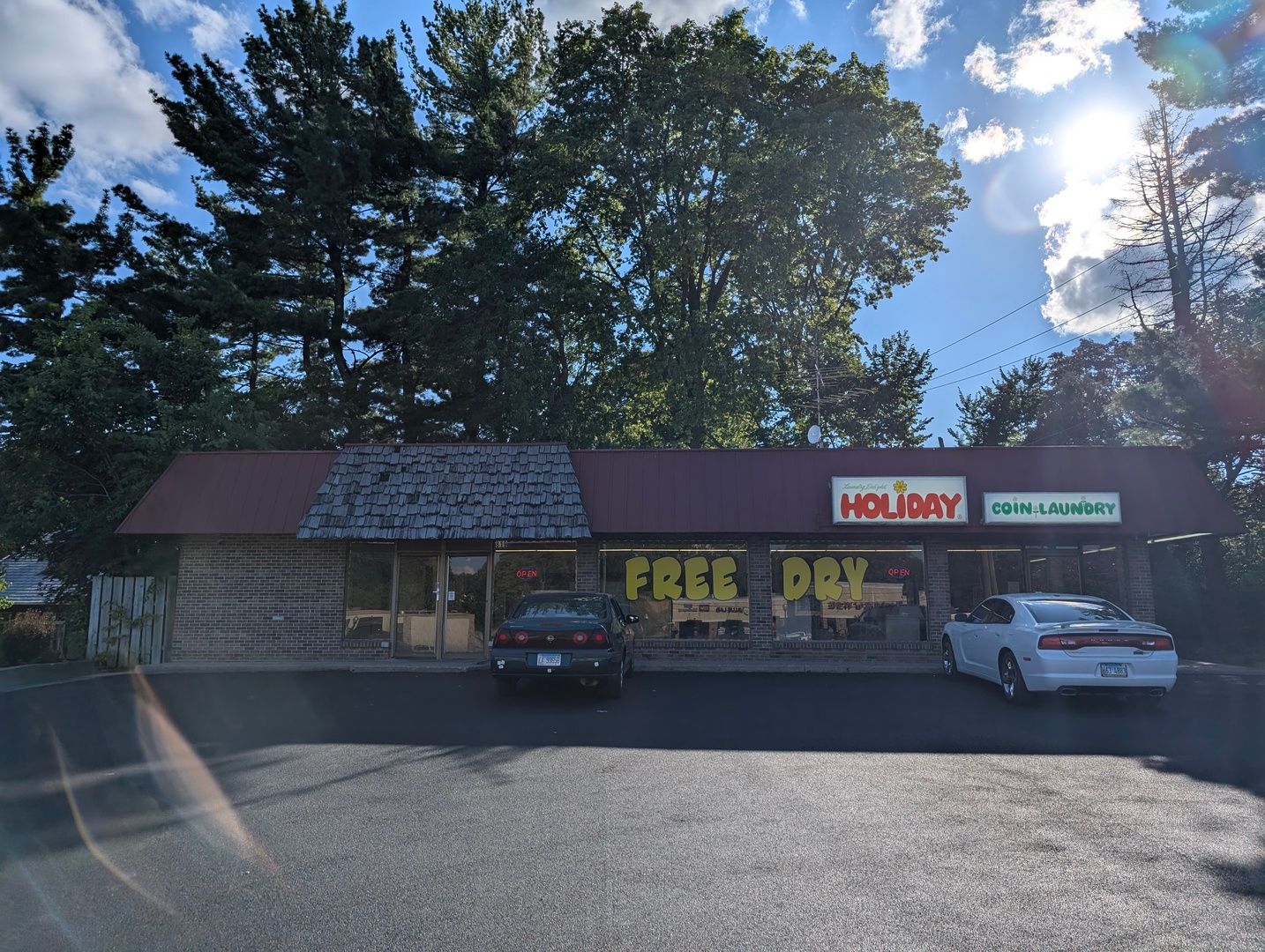 819 N Galena Avenue — Dixon, IL 61021