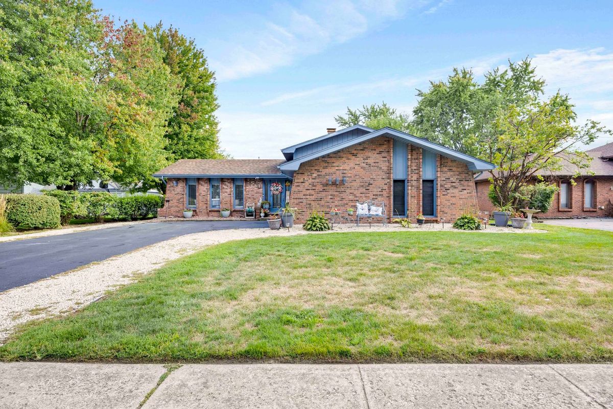 1943 182nd Street, Lansing, IL 60438