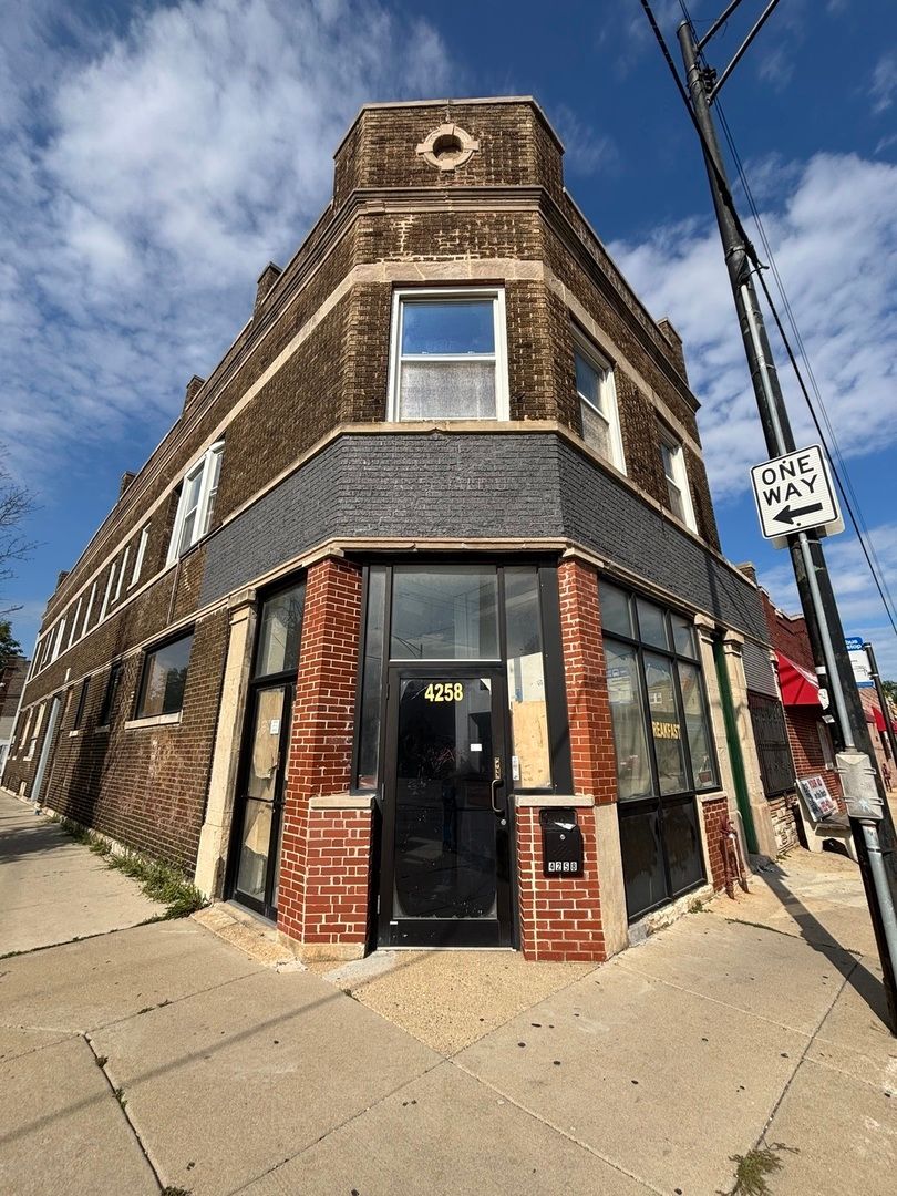 4258 Division Street, Chicago, IL 60651