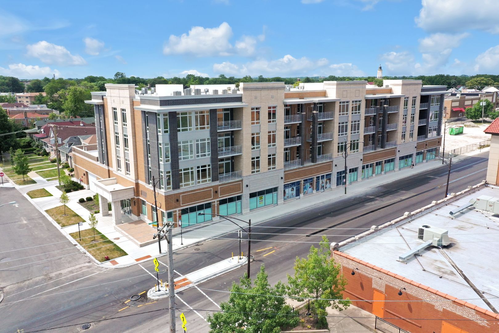 4758 N Laramie Avenue #307 — Chicago, IL 60630