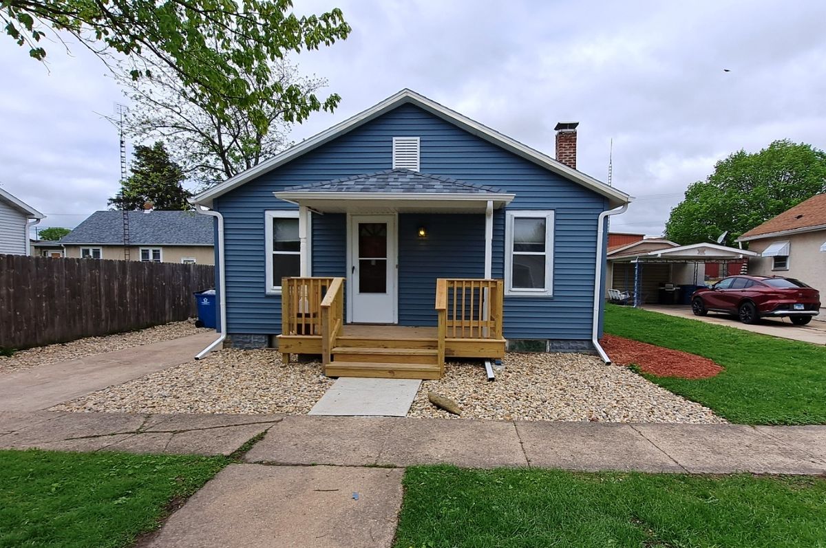 310 LaSalle Avenue, Ladd, IL 61329