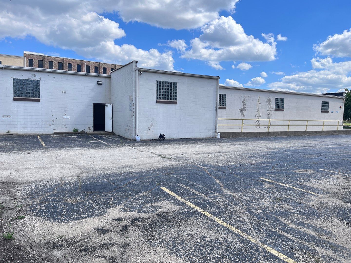 1817 18th Avenue — Rockford, IL 61104