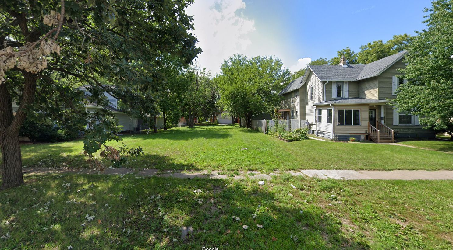 2008 N Court Street — Rockford, IL 61103