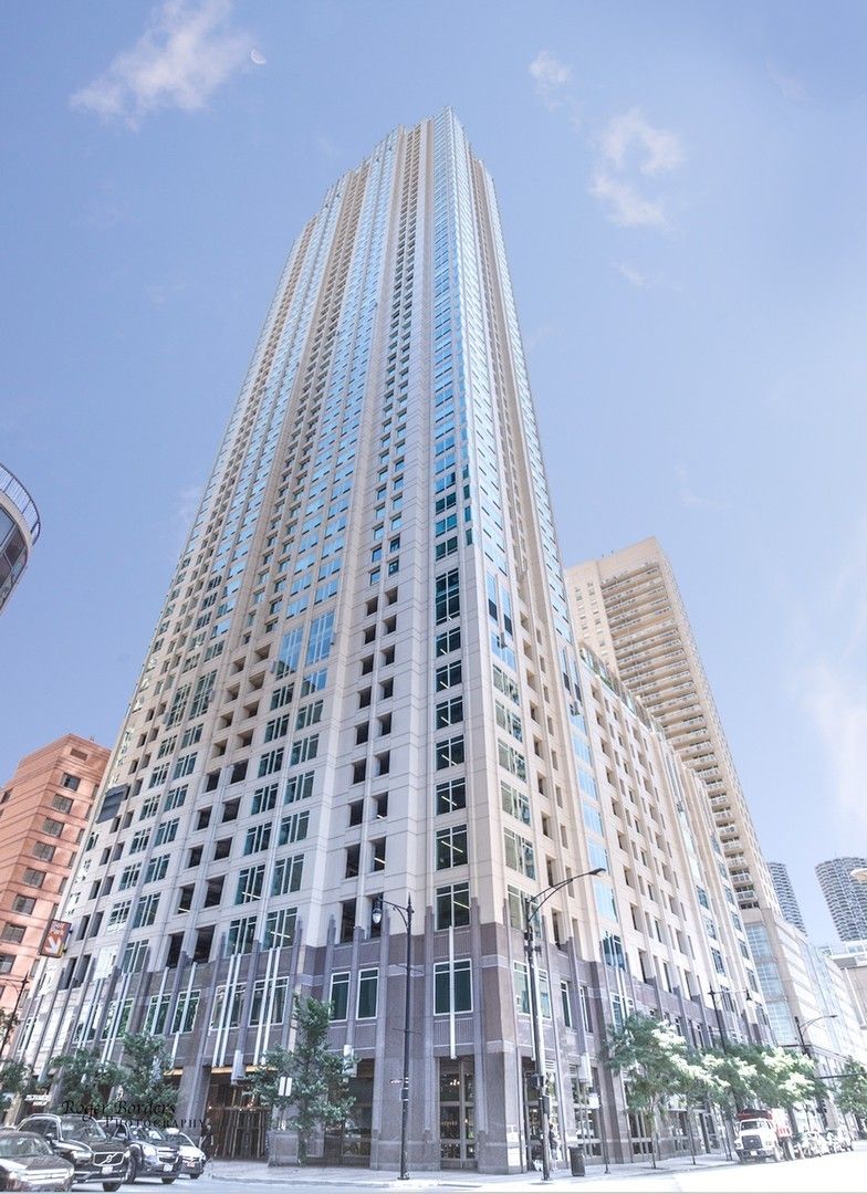 33 W Ontario Street #47E — Chicago, IL 60654