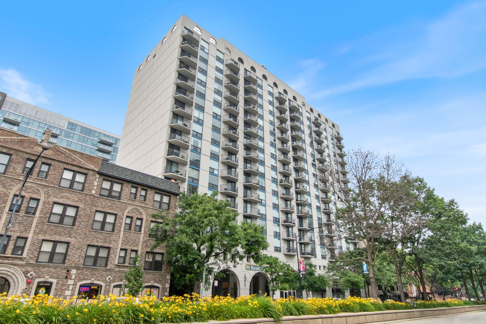 1250 N LaSalle Street #511 — Chicago, IL 60610