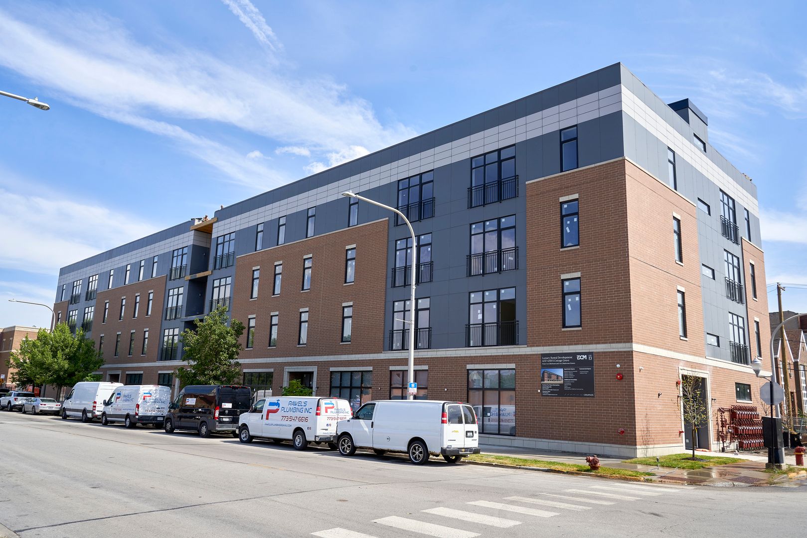 4149 S Cottage Grove Avenue #305 — Chicago, IL 60653