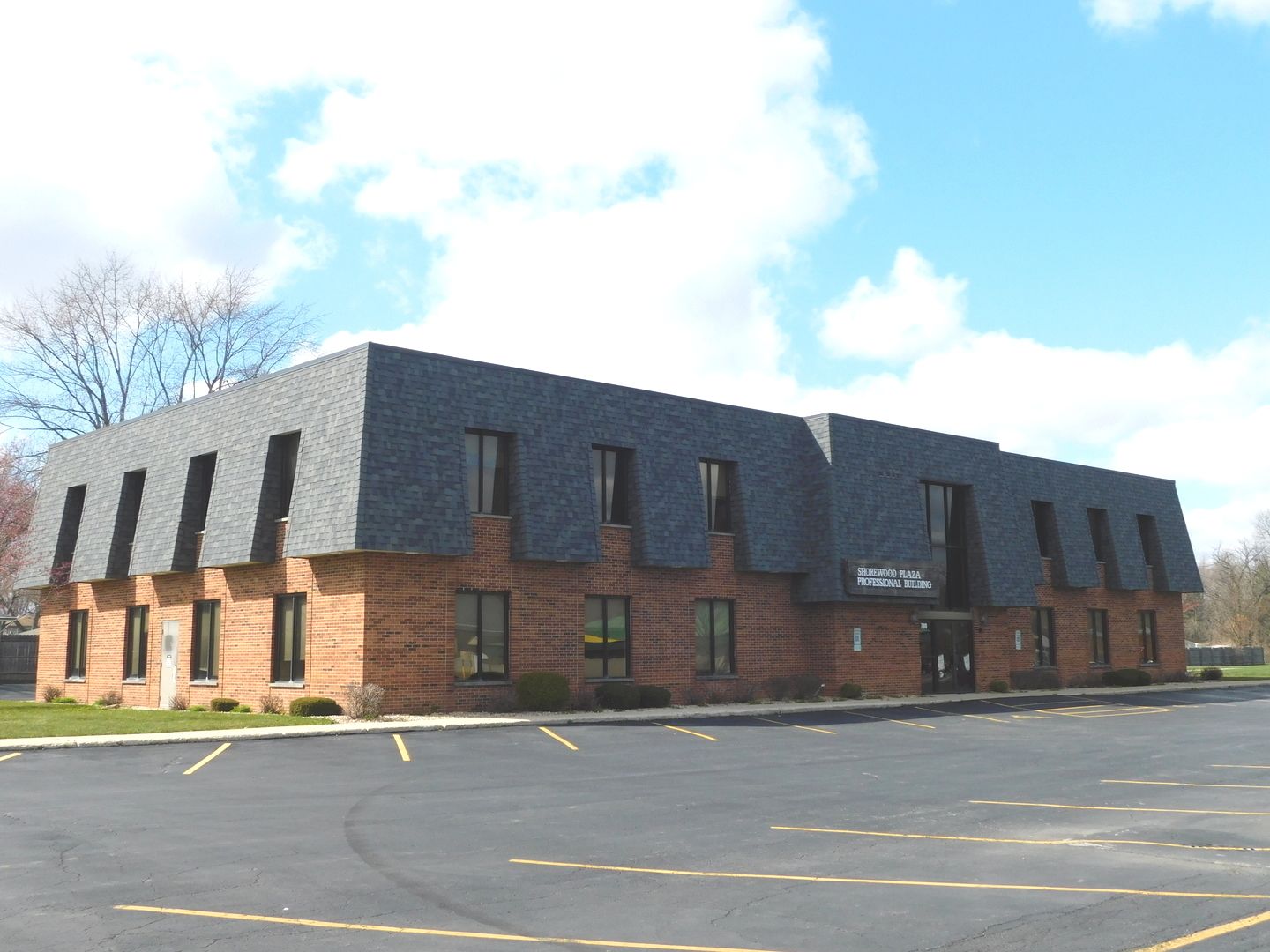 700 W JEFFERSON Street — Shorewood, IL 60404