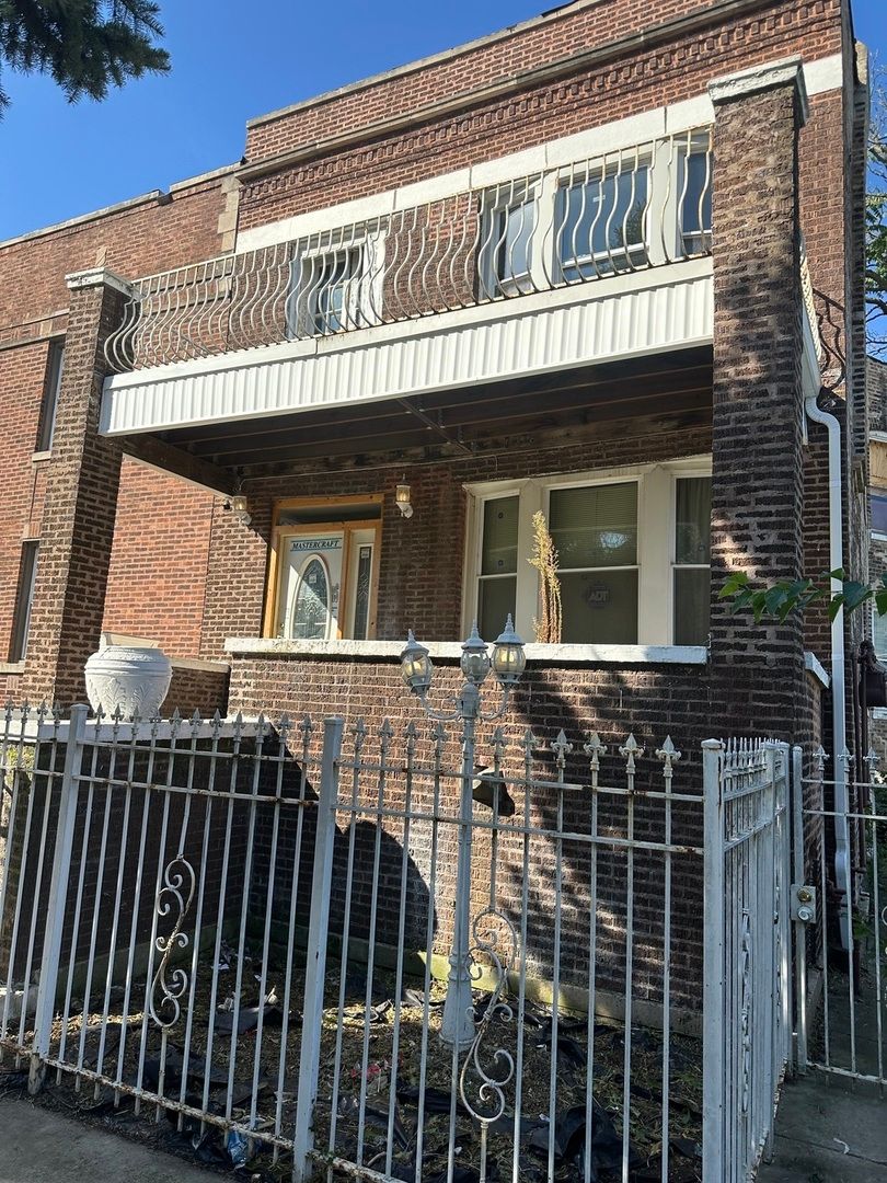 6454 S Winchester Avenue — Chicago, IL 60636