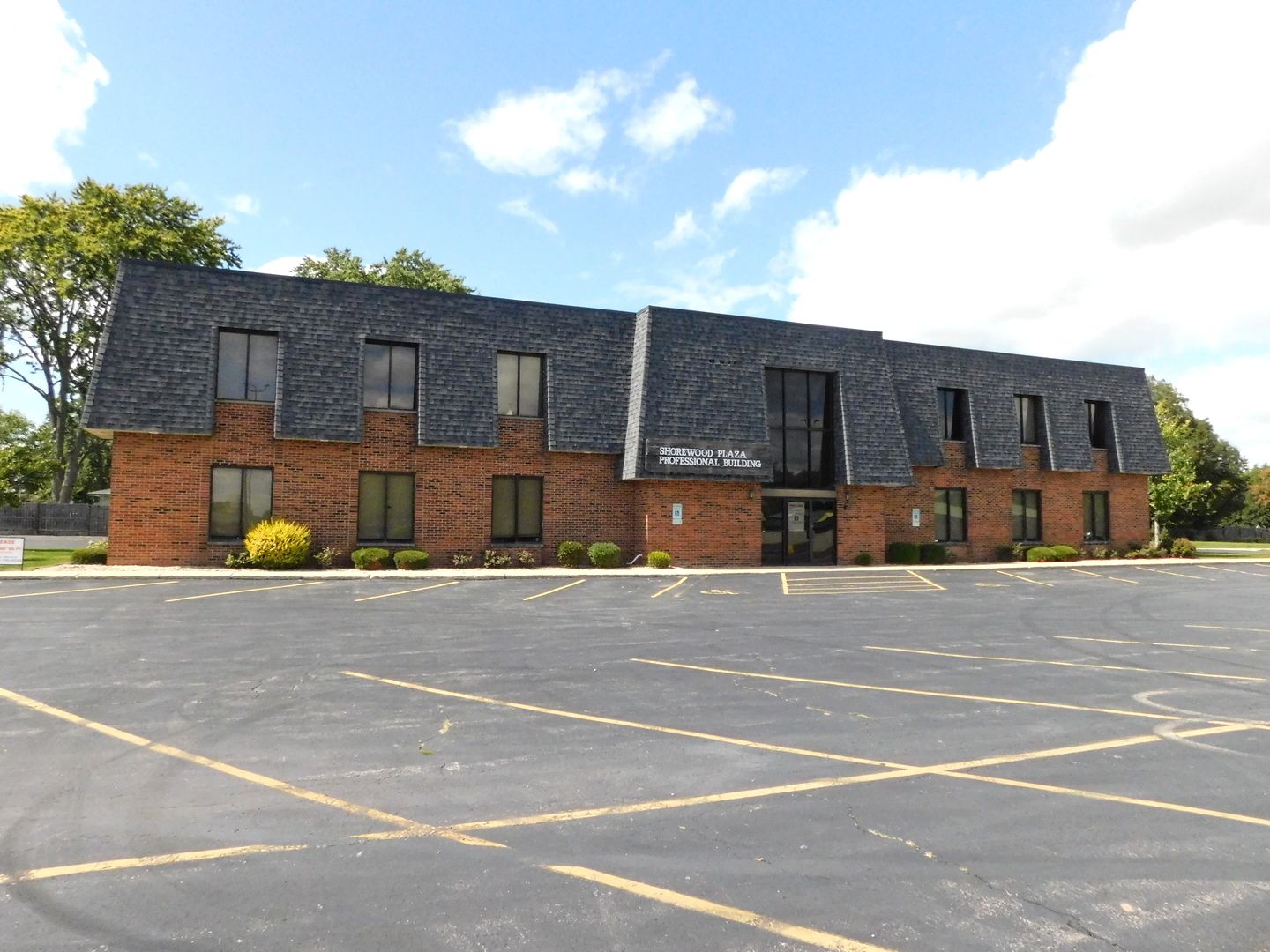 700 W JEFFERSON Street — Shorewood, IL 60404