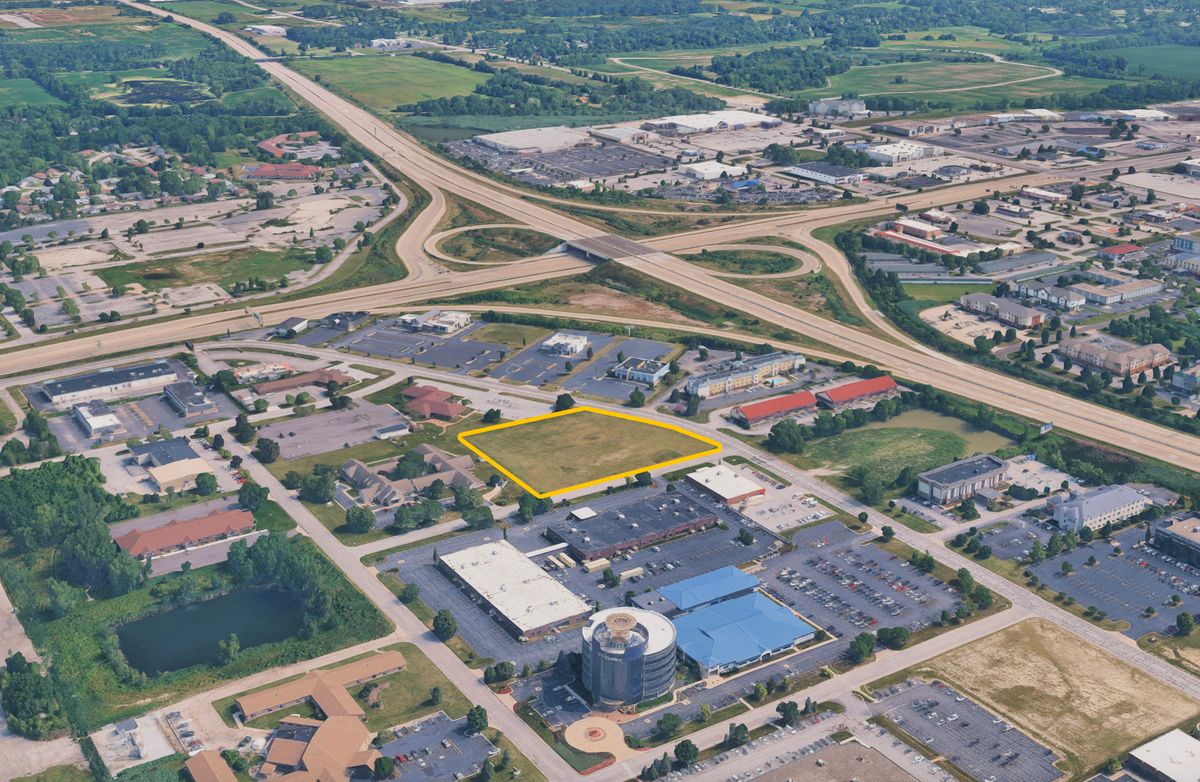 780 83rd Avenue, Merrillville, IN 46410