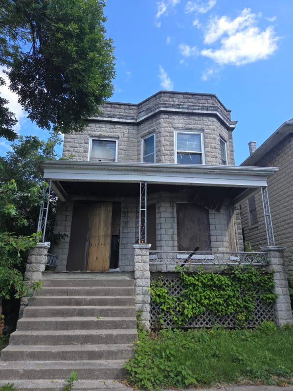 7137 S CARPENTER Street — Chicago, IL 60621
