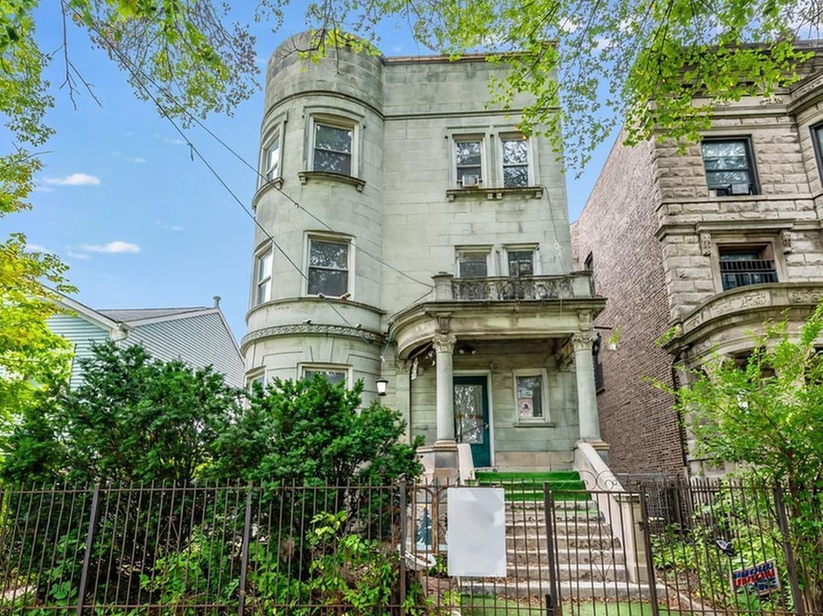 352 HAMLIN Boulevard, Chicago, IL 60624