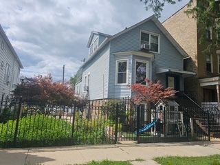 1728 N Francisco Avenue — Chicago, IL 60647