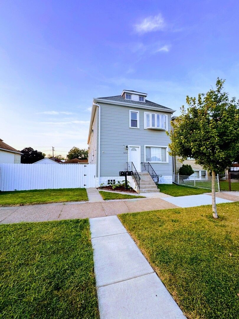 7535 W 58th Place — Summit, IL 60501