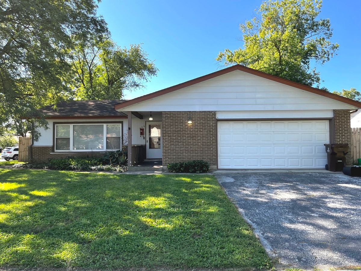 939 Coach Road, Homewood, IL 60430