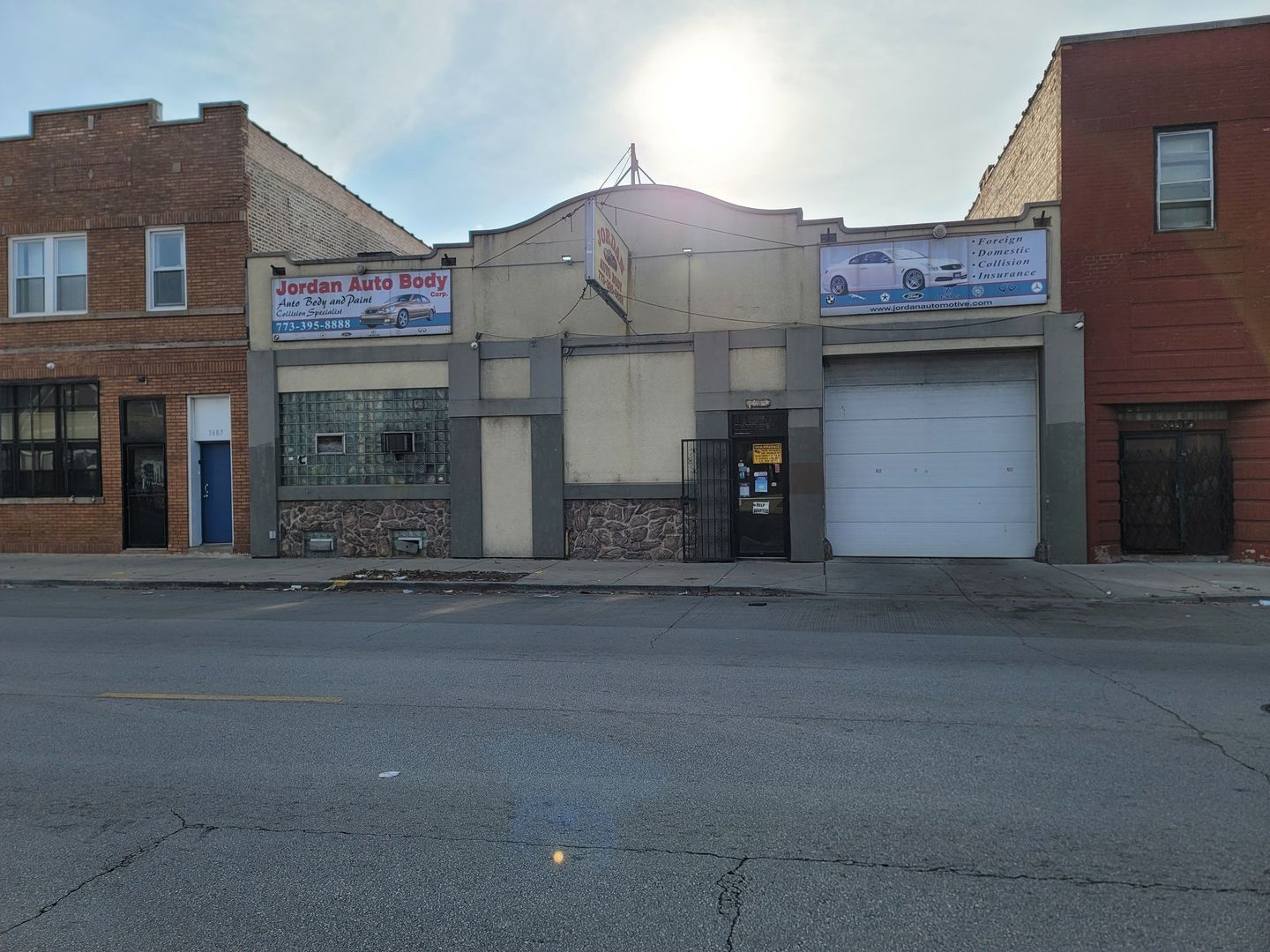 3689 W Grand Avenue — Chicago, IL 60651