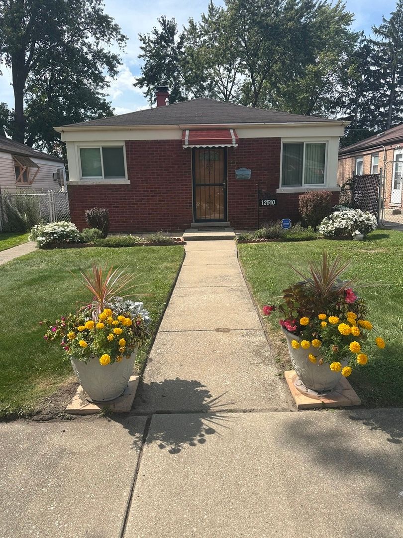 12510 S Elizabeth Street — Calumet Park, IL 60827