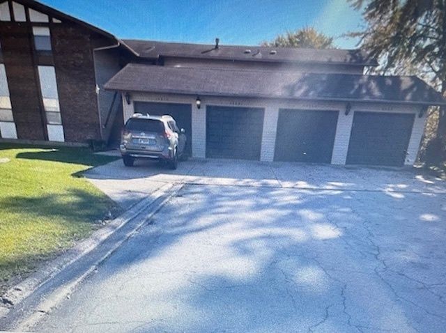 19221 Elm Drive #150 — Country Club Hills, IL 60478