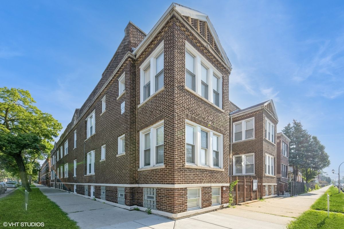 4954 Augusta Boulevard, Chicago, IL 60651