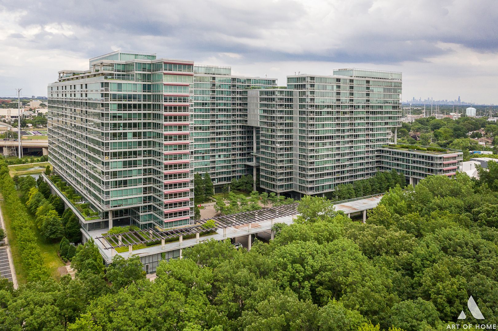 9725 Woods Drive #1913 — Skokie, IL 60077