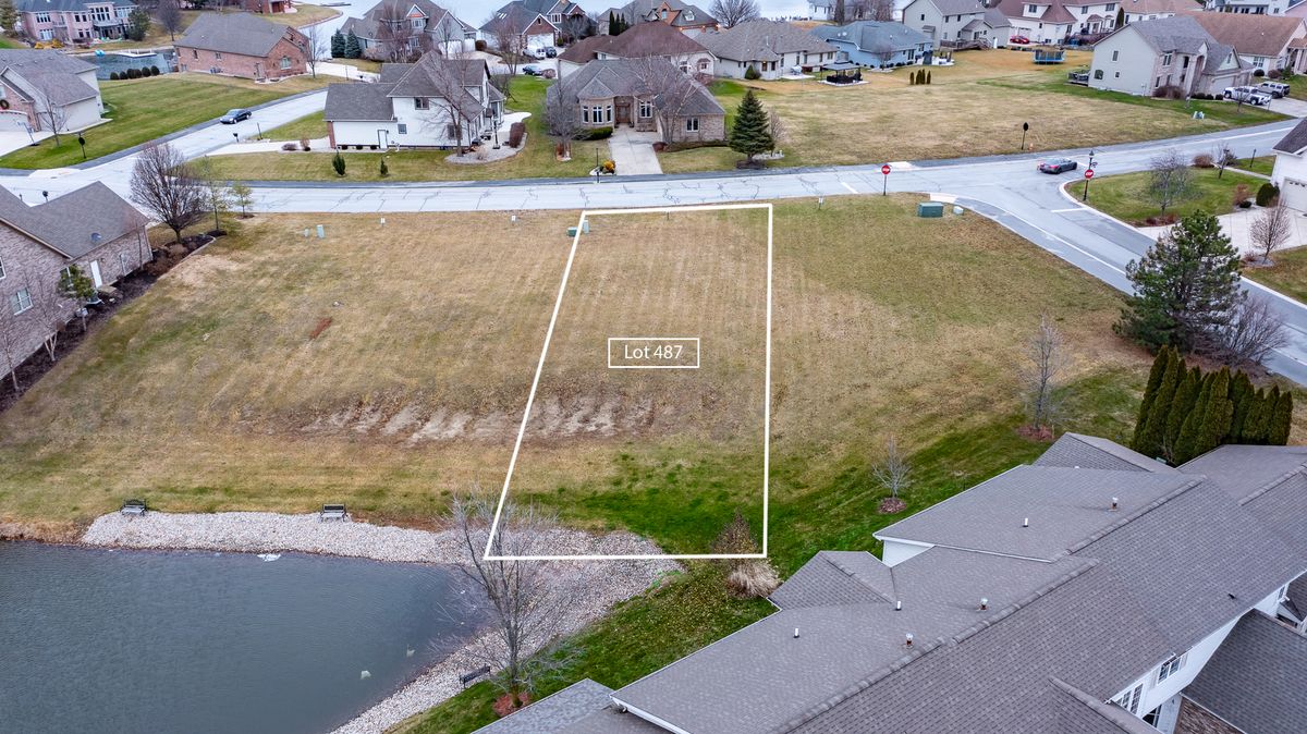 10470 Doubletree Drive S, Winfield, IN 46307