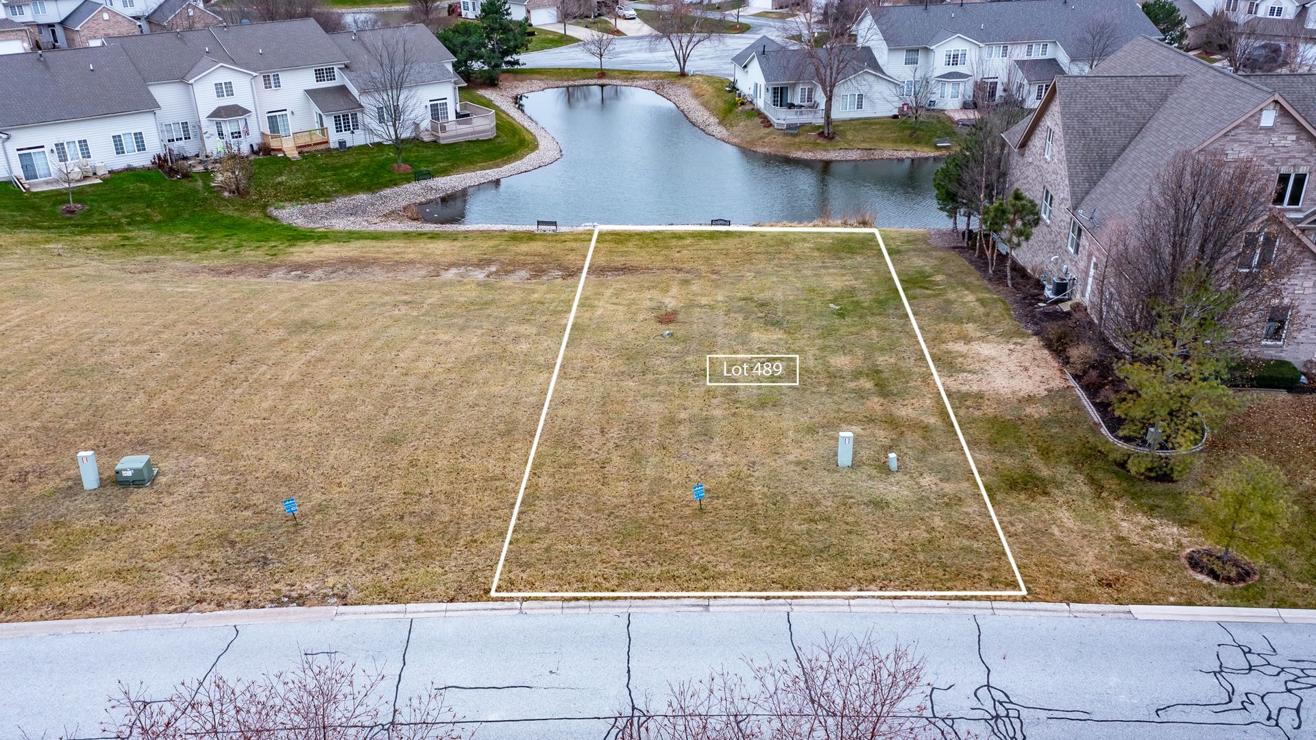 10450 Doubletree Drive S — Winfield, IN 46307
