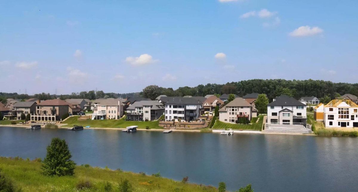 9330 Doubletree Drive S, Winfield, IN 46307