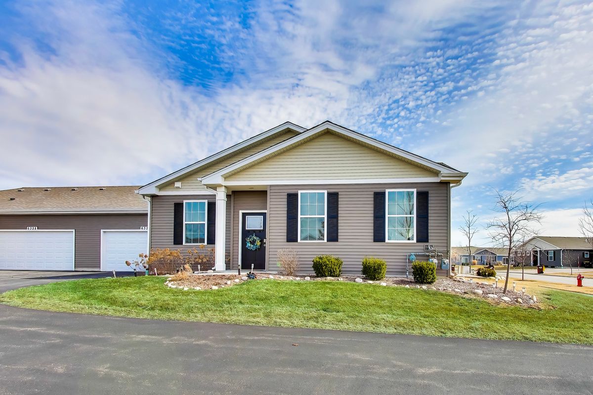 6322 Maple Glen Drive, Wonder Lake, IL 60097