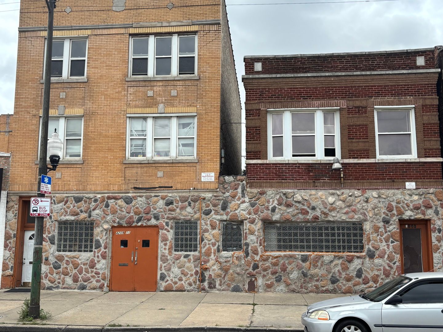 4209 W Cermak Road — Chicago, IL 60623