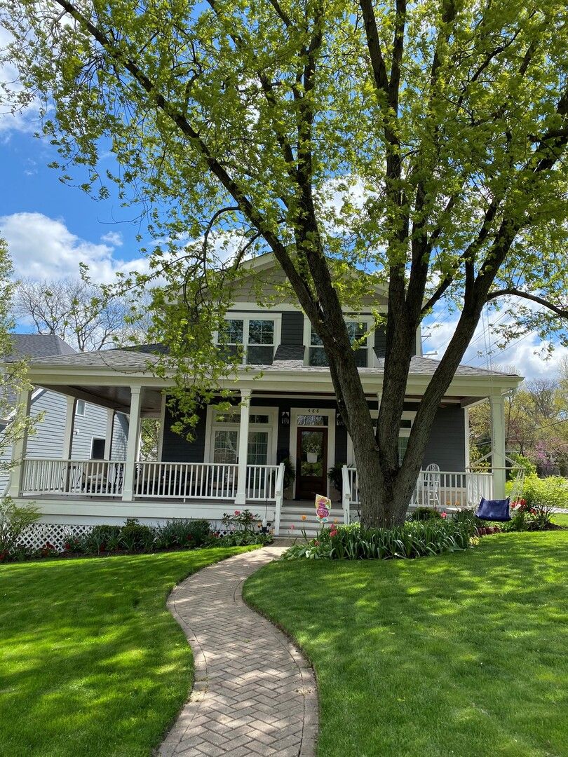 488 S Columbia Street — Naperville, IL 60540