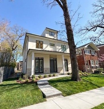 414 Laurel Avenue — Wilmette, IL 60091