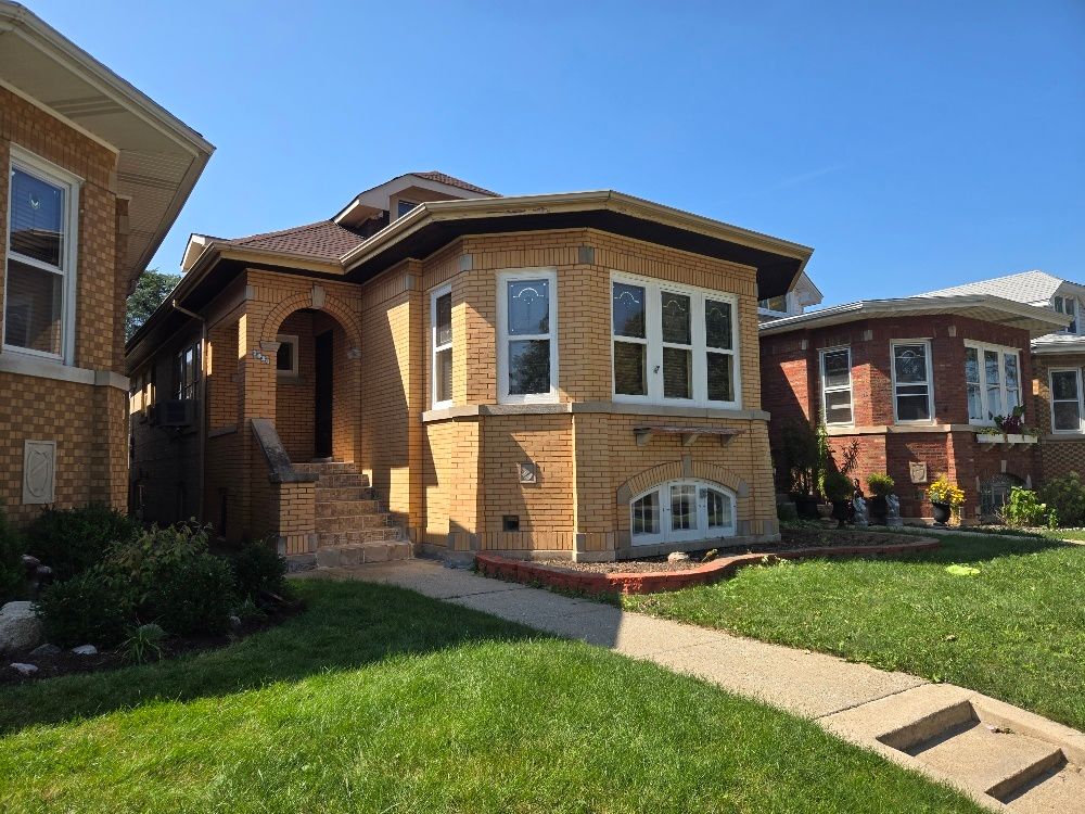 3020 Nagle Avenue, Chicago, IL 60634