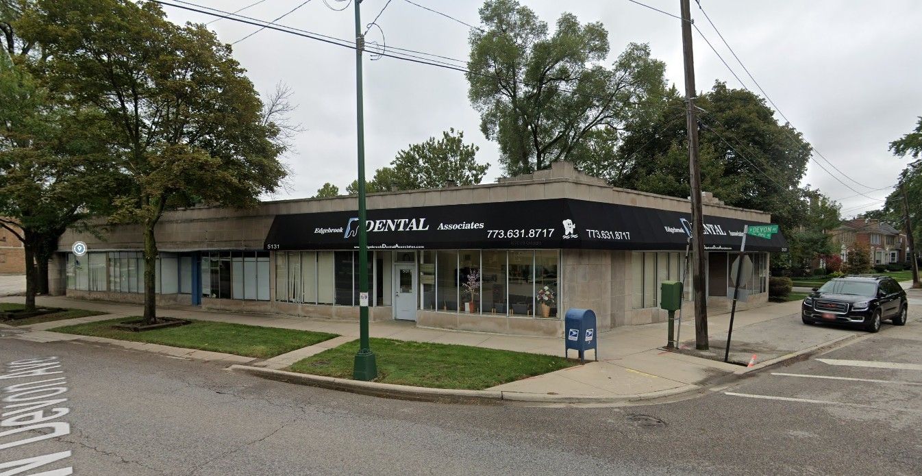 5127 W Devon Avenue — Chicago, IL 60646