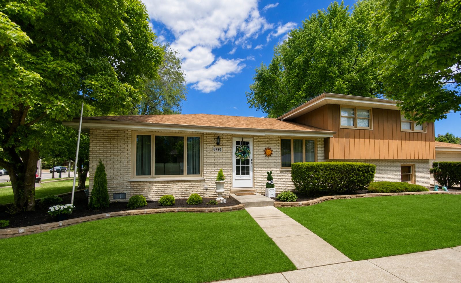9259 Ridgeland Avenue — Oak Lawn, IL 60453