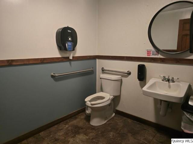 120 E 5th Street, Bowen, IL 62316