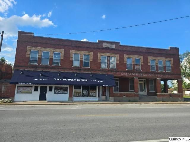 120 E 5th Street — Bowen, IL 62316