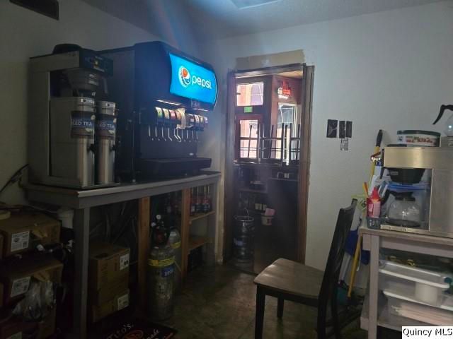 120 E 5th Street, Bowen, IL 62316